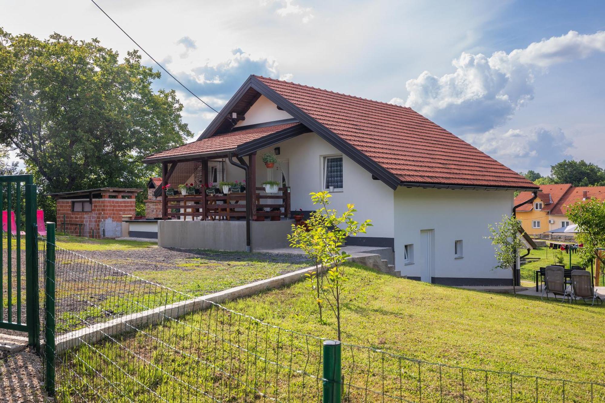 Apartman Rita スルニュ エクステリア 写真